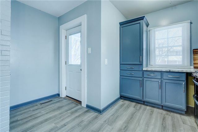 52 Laurelhurst Rd, Greece, NY 14626