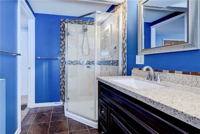 52 Laurelhurst Rd, Greece, NY 14626