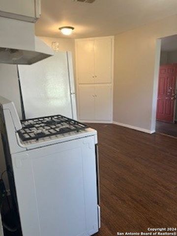 5534 San Fernando St Apt 1, San Antonio, TX 78237