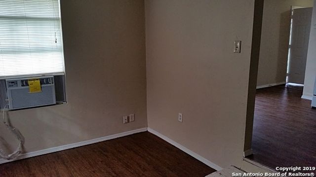 5534 San Fernando St Apt 1, San Antonio, TX 78237