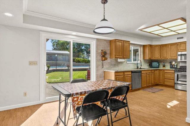 8071 Milnes Ave, Roseville, CA 95747