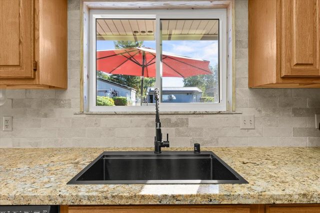 8071 Milnes Ave, Roseville, CA 95747
