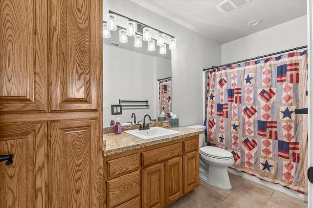 8071 Milnes Ave, Roseville, CA 95747
