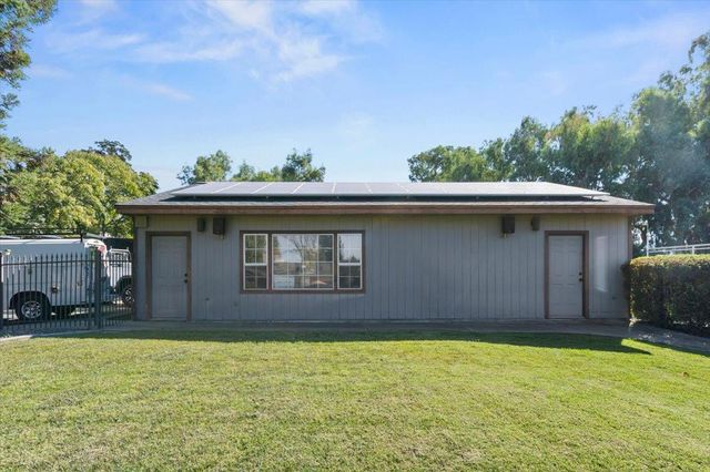 8071 Milnes Ave, Roseville, CA 95747