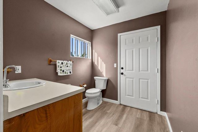 8071 Milnes Ave, Roseville, CA 95747