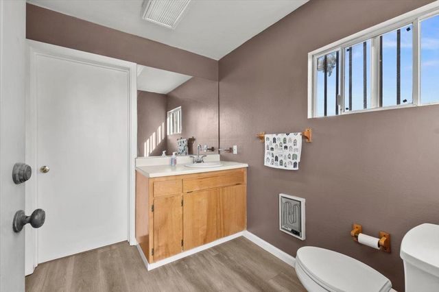 8071 Milnes Ave, Roseville, CA 95747