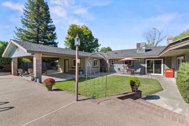 8071 Milnes Ave, Roseville, CA 95747