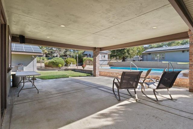 8071 Milnes Ave, Roseville, CA 95747