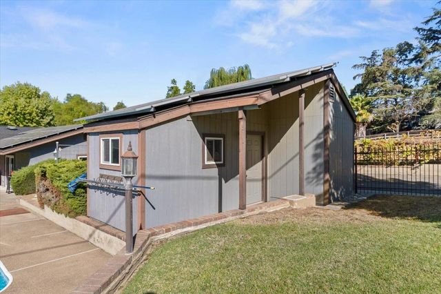 8071 Milnes Ave, Roseville, CA 95747