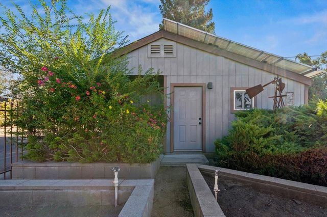 8071 Milnes Ave, Roseville, CA 95747