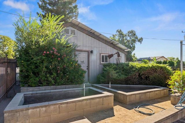 8071 Milnes Ave, Roseville, CA 95747