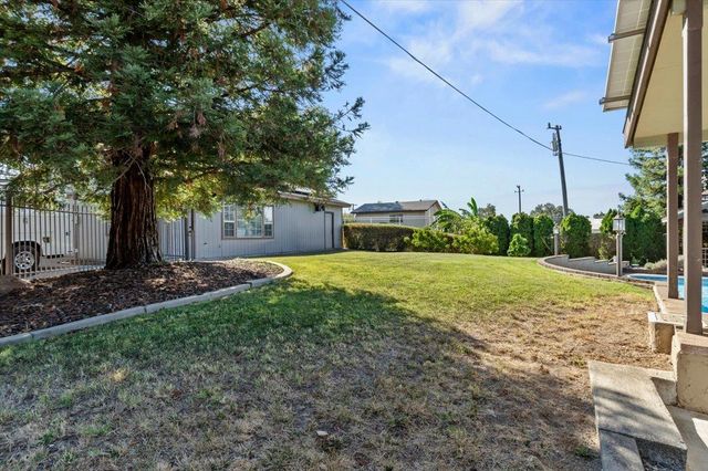 8071 Milnes Ave, Roseville, CA 95747