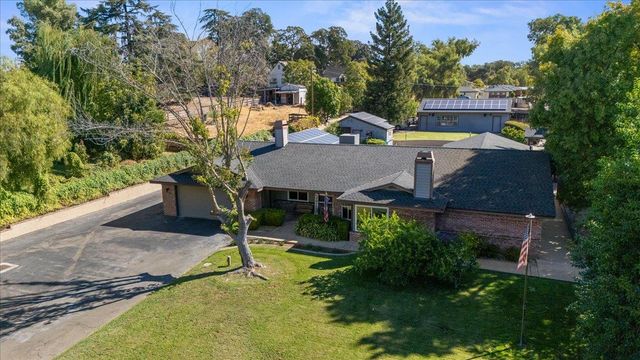 8071 Milnes Ave, Roseville, CA 95747
