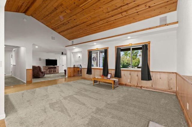 8071 Milnes Ave, Roseville, CA 95747