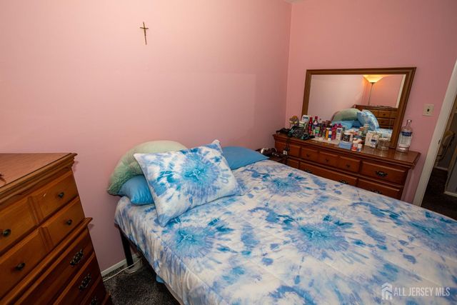 10 Schmitt Street, Sayreville, NJ 08872