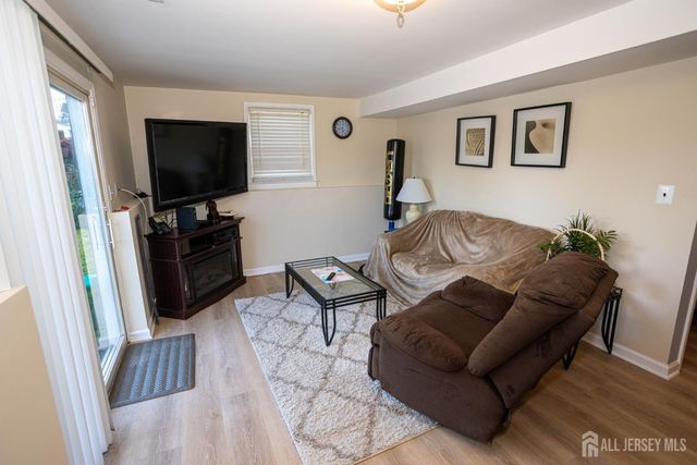 10 Schmitt Street, Sayreville, NJ 08872