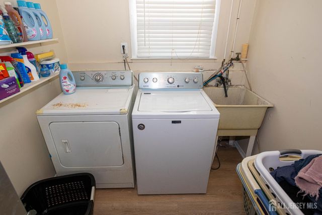 10 Schmitt Street, Sayreville, NJ 08872