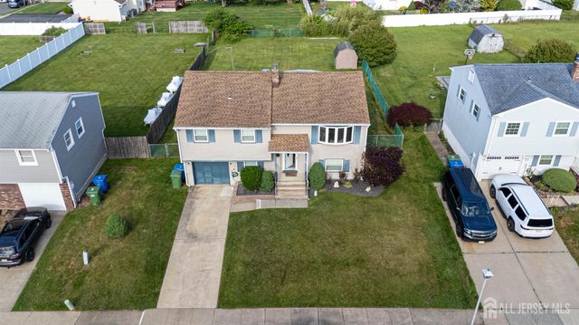 10 Schmitt Street, Sayreville, NJ 08872