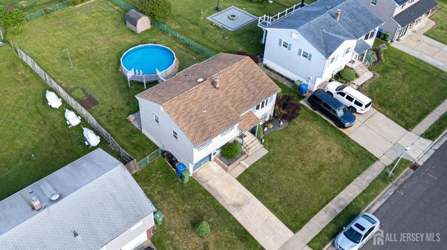 10 Schmitt Street, Sayreville, NJ 08872