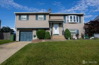 10 Schmitt Street, Sayreville, NJ 08872