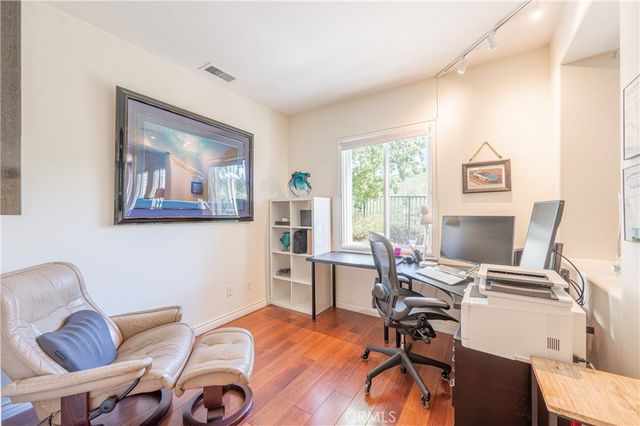 28692 Placerview, Saugus, CA 91390