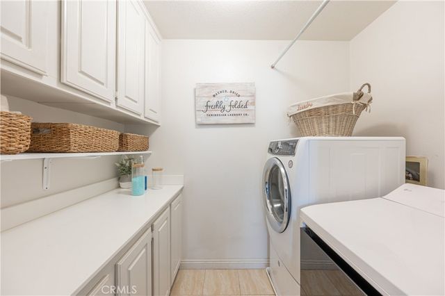 28692 Placerview, Saugus, CA 91390