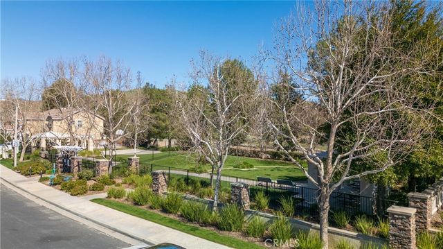 28692 Placerview, Saugus, CA 91390