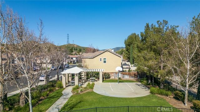 28692 Placerview, Saugus, CA 91390