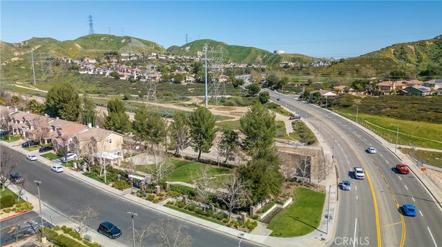 28692 Placerview, Saugus, CA 91390