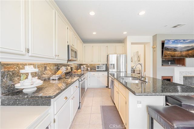 28692 Placerview, Saugus, CA 91390