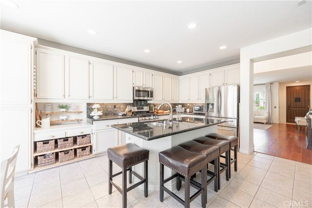 28692 Placerview, Saugus, CA 91390