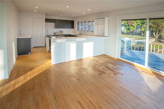 10780 South Point Lane, Dardanelle, AR 72834