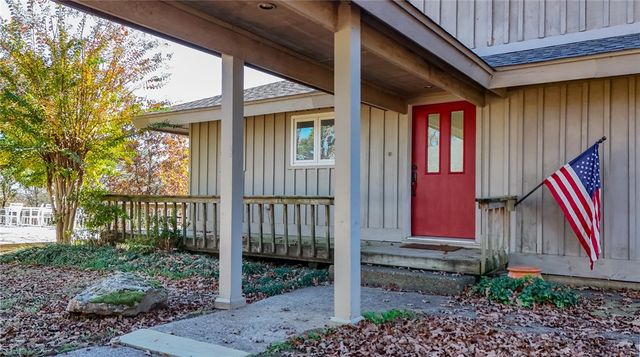 10780 South Point Lane, Dardanelle, AR 72834