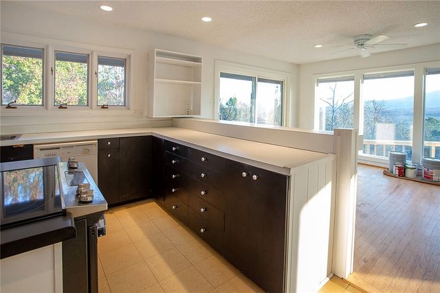 10780 South Point Lane, Dardanelle, AR 72834