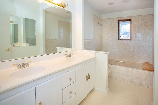 10780 South Point Lane, Dardanelle, AR 72834