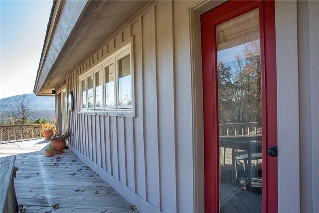 10780 South Point Lane, Dardanelle, AR 72834