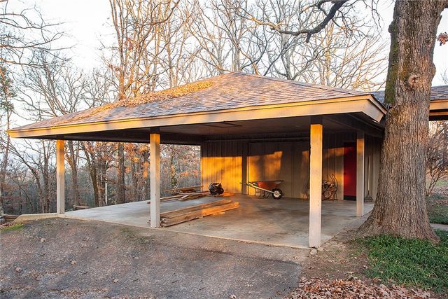 10780 South Point Lane, Dardanelle, AR 72834