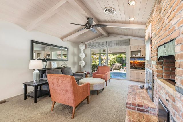 417 Little John Ln, Modesto, CA 95350