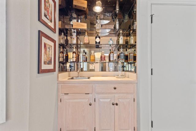 417 Little John Ln, Modesto, CA 95350