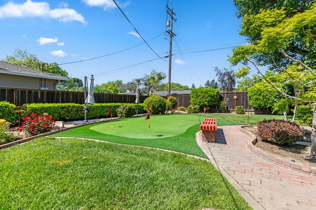 417 Little John Ln, Modesto, CA 95350