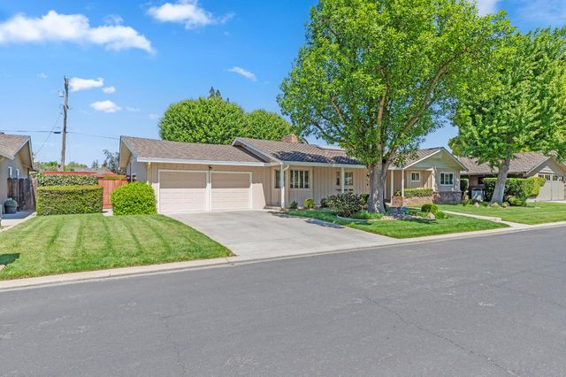 417 Little John Ln, Modesto, CA 95350