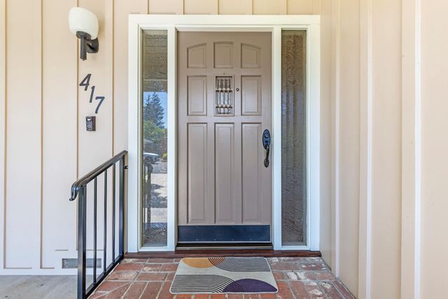 417 Little John Ln, Modesto, CA 95350