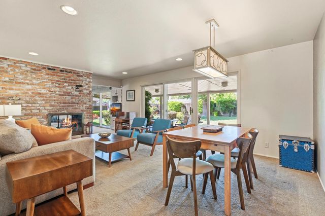 417 Little John Ln, Modesto, CA 95350