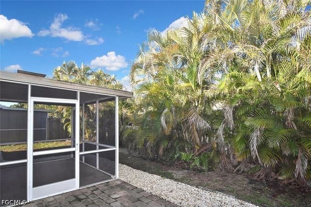 15065 Cloverdale DR, Fort Myers, FL 33919