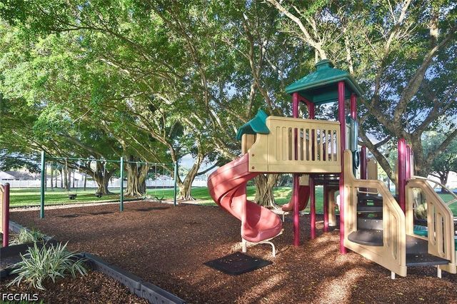 15065 Cloverdale DR, Fort Myers, FL 33919