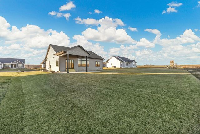 1526 Heartland Street, Fairfax, IA 52228