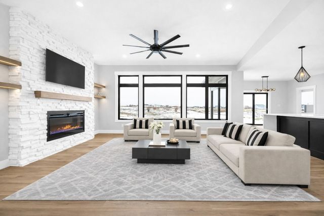 1526 Heartland Street, Fairfax, IA 52228