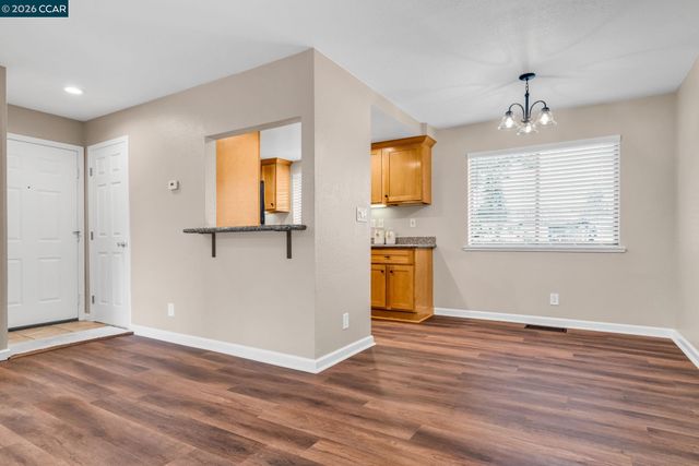 2827 Monument Blvd 21, Concord, CA 94520