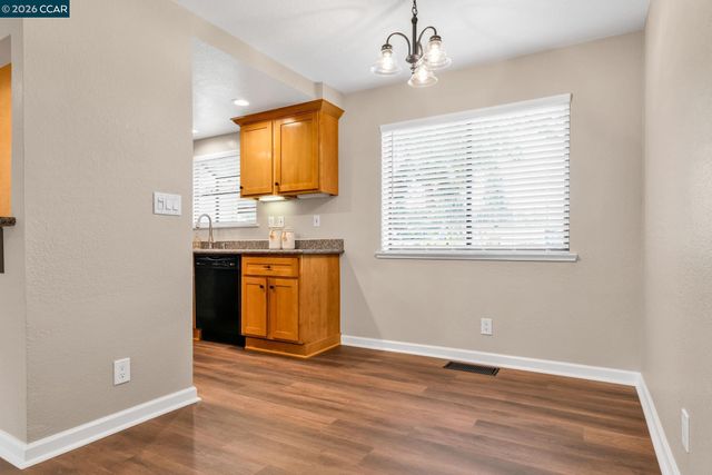 2827 Monument Blvd 21, Concord, CA 94520