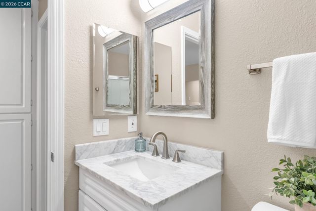 2827 Monument Blvd 21, Concord, CA 94520